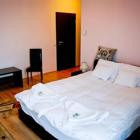 Pazonyi és étterem Fogadó 3*