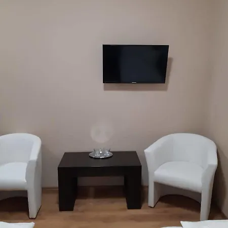 Pazonyi Fogado Es Etterem 3*
